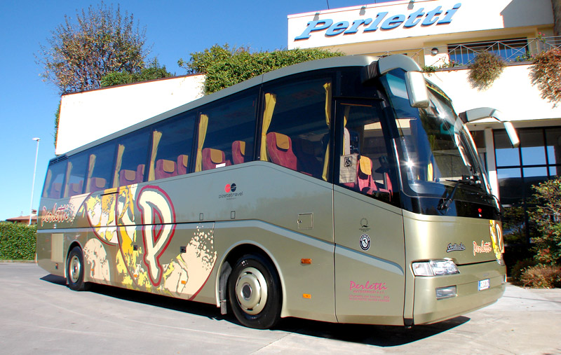 noleggio autobus Daf Palladio Oro