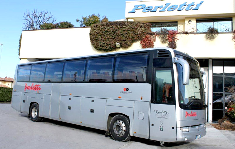 noleggio pullman Renault Iliade noleggio pullman Renault Iliade