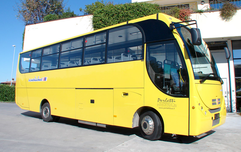 noleggio scuola bus Scuola Bus Iveco 100