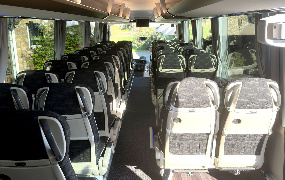 noleggio bus Perletti bus Neoplan Tourliner