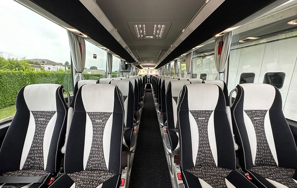 noleggio bus perletti bus setra 515 restyling